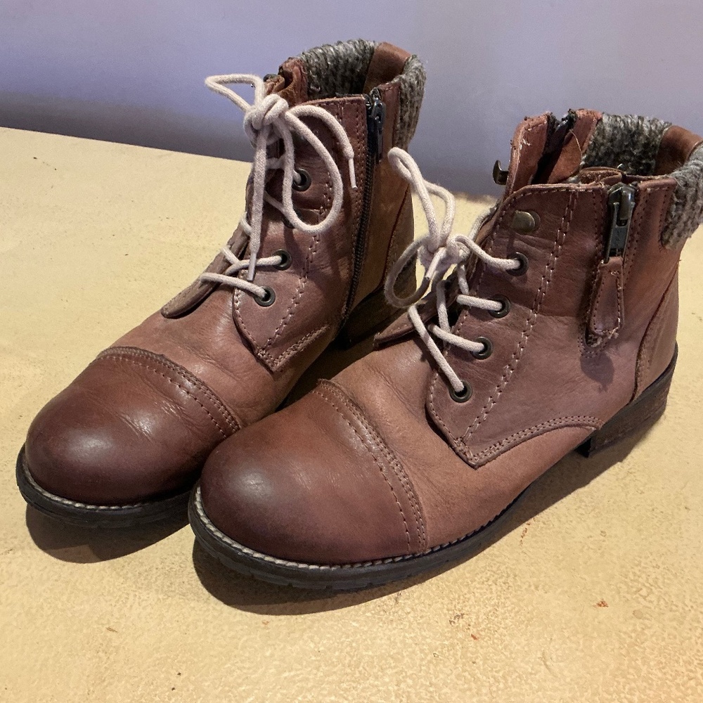 Rare Steve Madden Alice Boots Euro 39